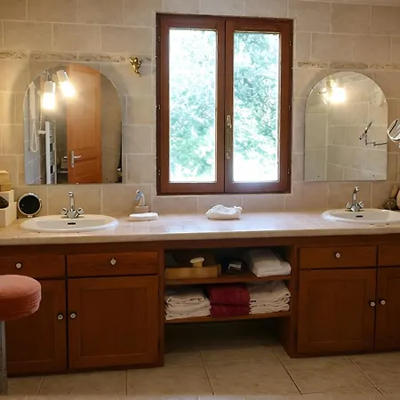 Maison Du Vieux Chene Vila Grimaud